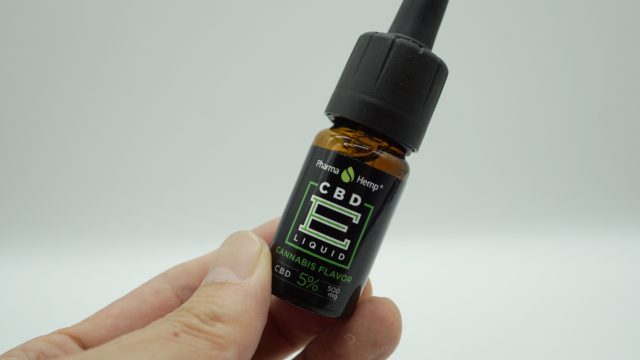 何が違うの Cbdオイルとcbdリキッド Smart Life 365